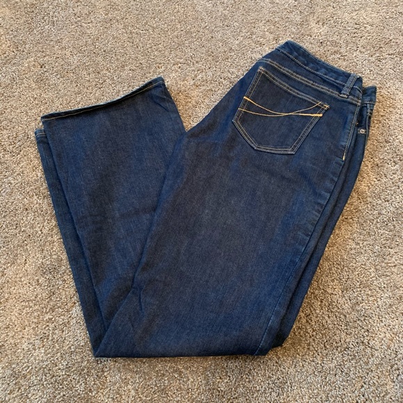 Gap. Like New. Size 10 Curvy fit - Picture 2 of 3